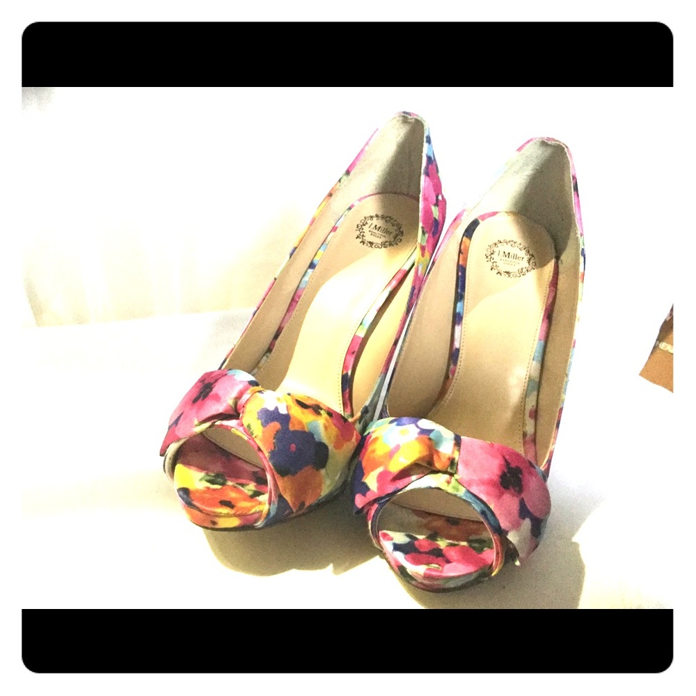 Size 11 I Miller Floral Print Heels
